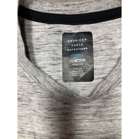 American Eagle heather grey pullover sweatshirt - Picture 5 of 5